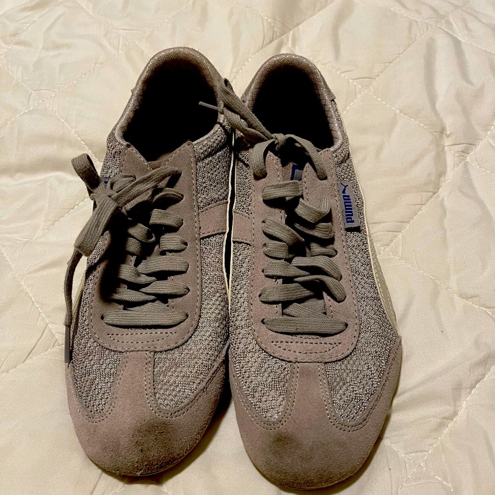 Women’s sneakers